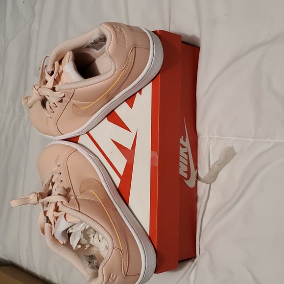 Nikes - Picture 3 of 3